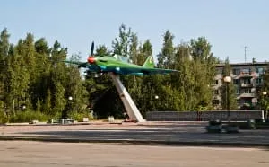Москитная сетка на окно заказать и купить в СПб